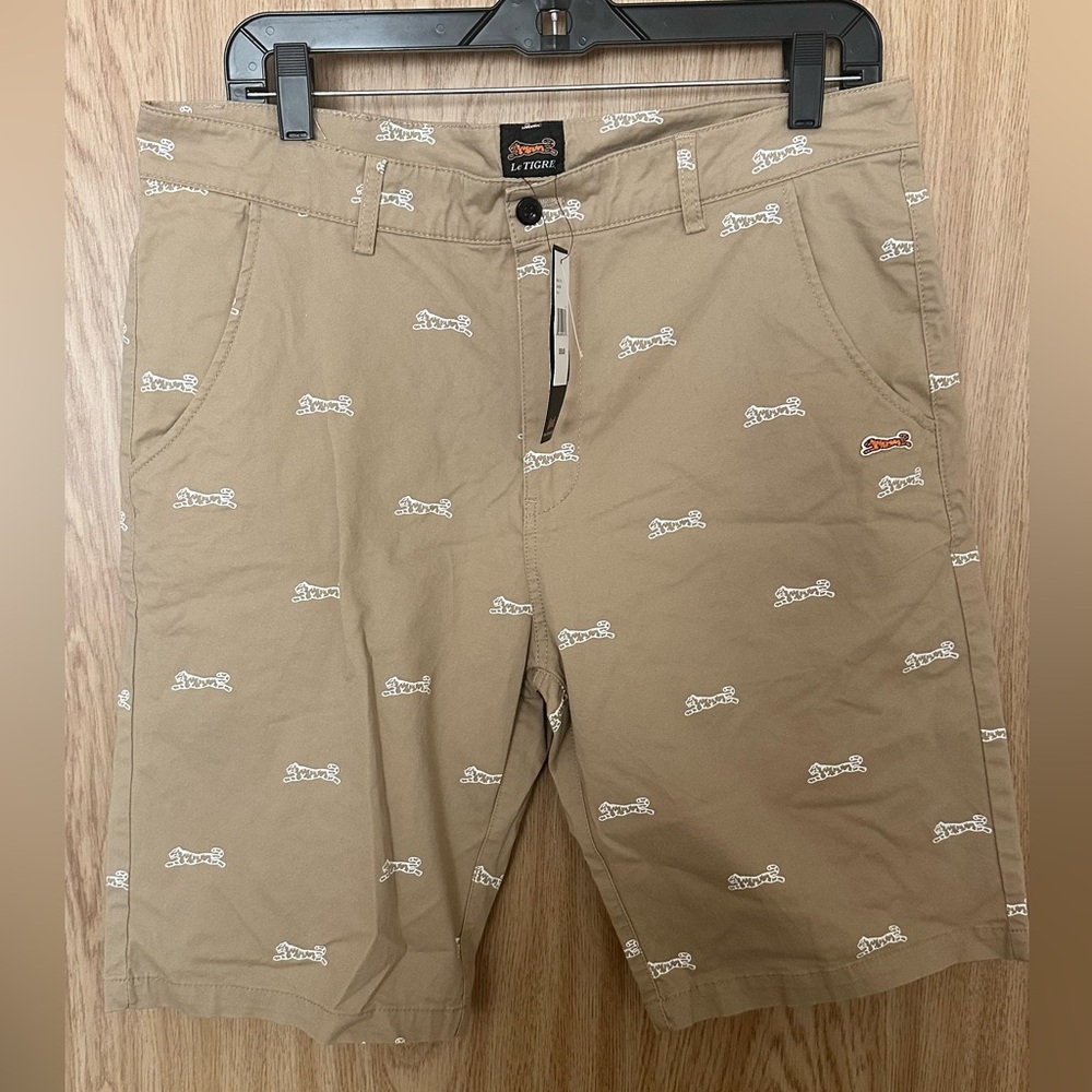 Le Tigre Khaki Boy’s Shorts with Logo Pattern